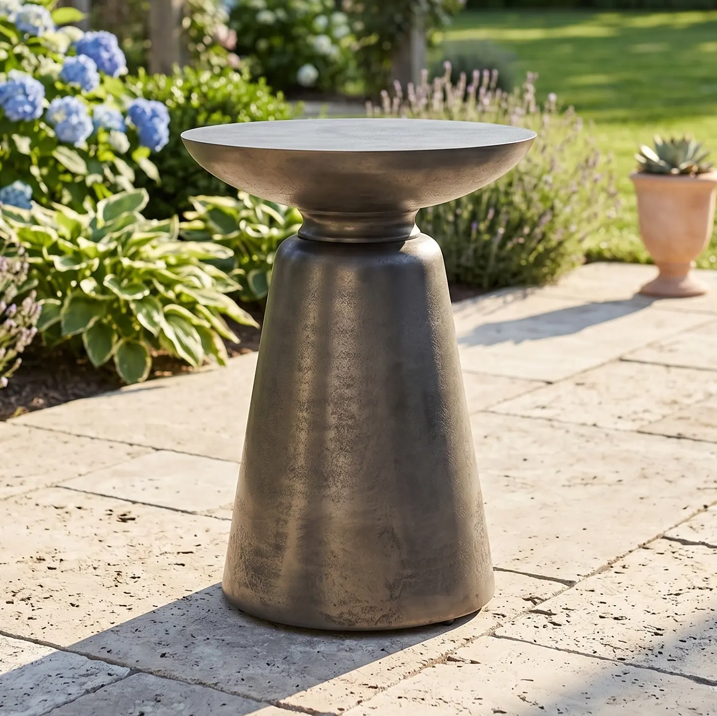 Catalan 15" Round Accent Table