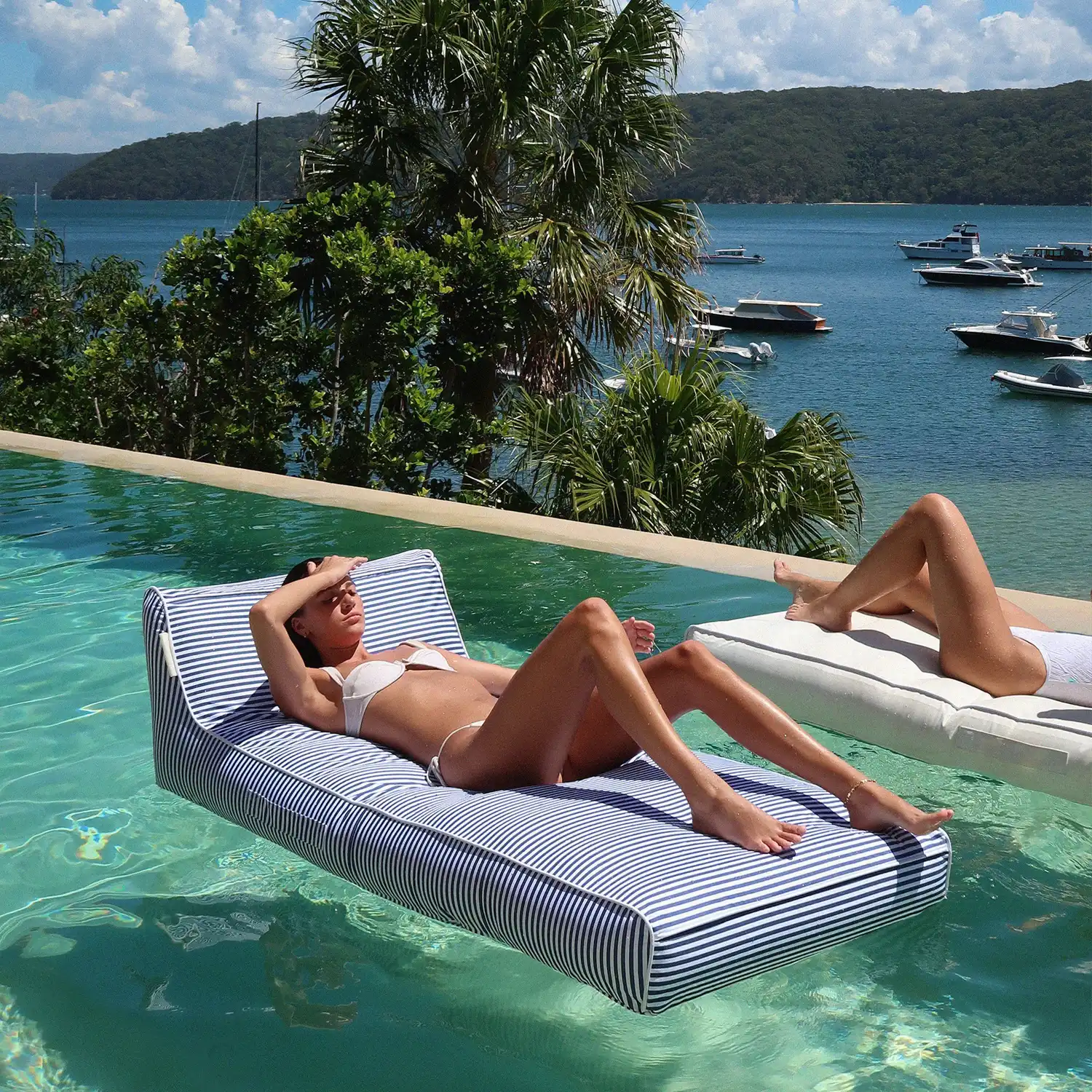 Luxe Lie-On Lounger - Le Weekend Navy - Image 3