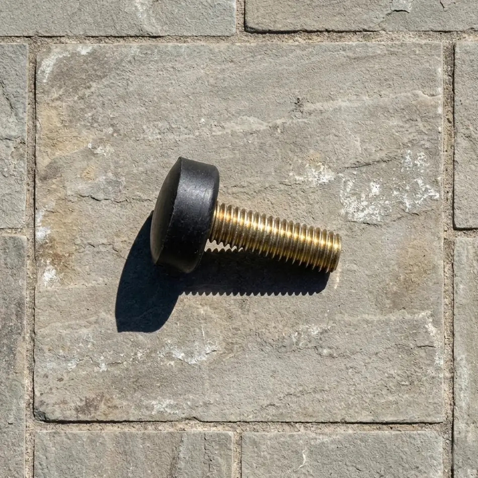 Small Leg Leveler