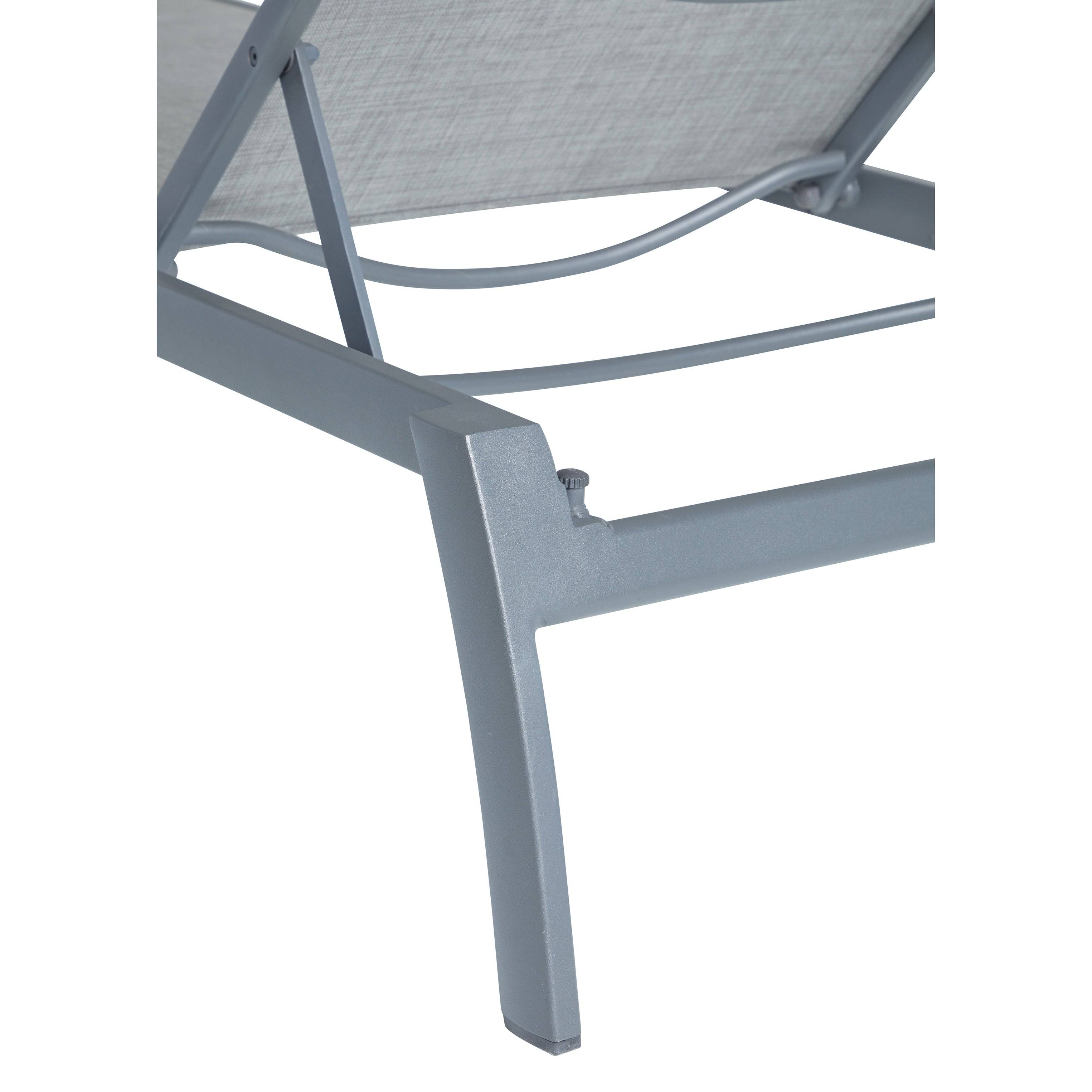 Wakefield Sling Chaise Lounge - Image 8